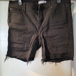 Torrid Feel the Fit 7" Bermuda short